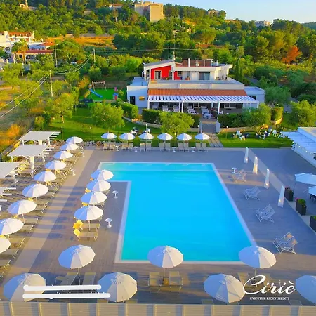 בית חווה Cirie - 6 Camere, Piscina & Colazione *