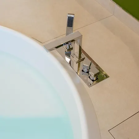 Cirie - 6 Camere, Piscina & Colazione קאסאנו דלה מורג'ה